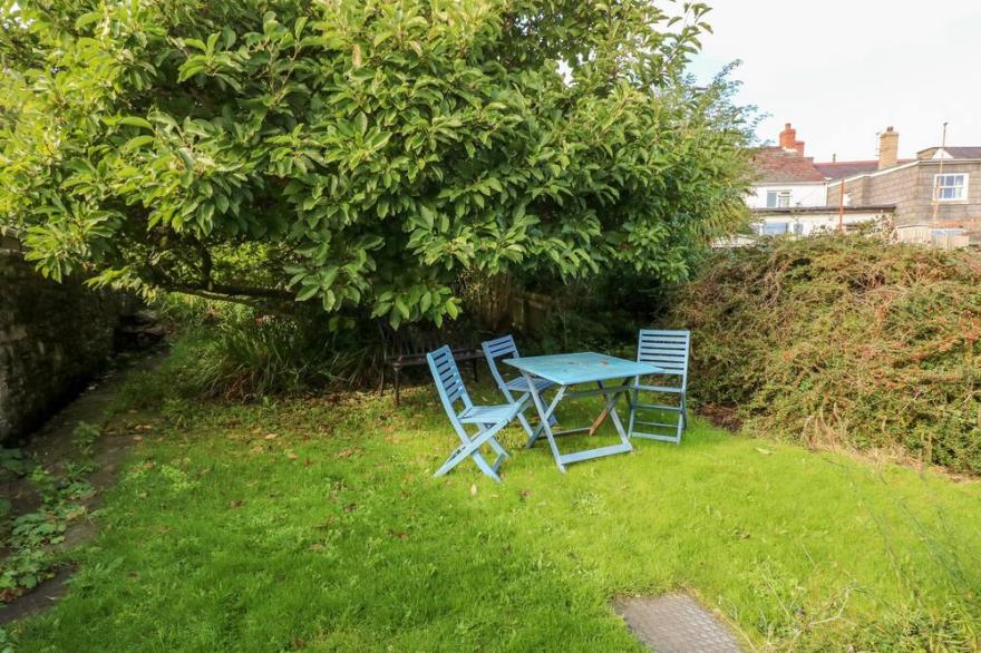 2 STRAND COTTAGES, pet friendly, with open fire in Laugharne