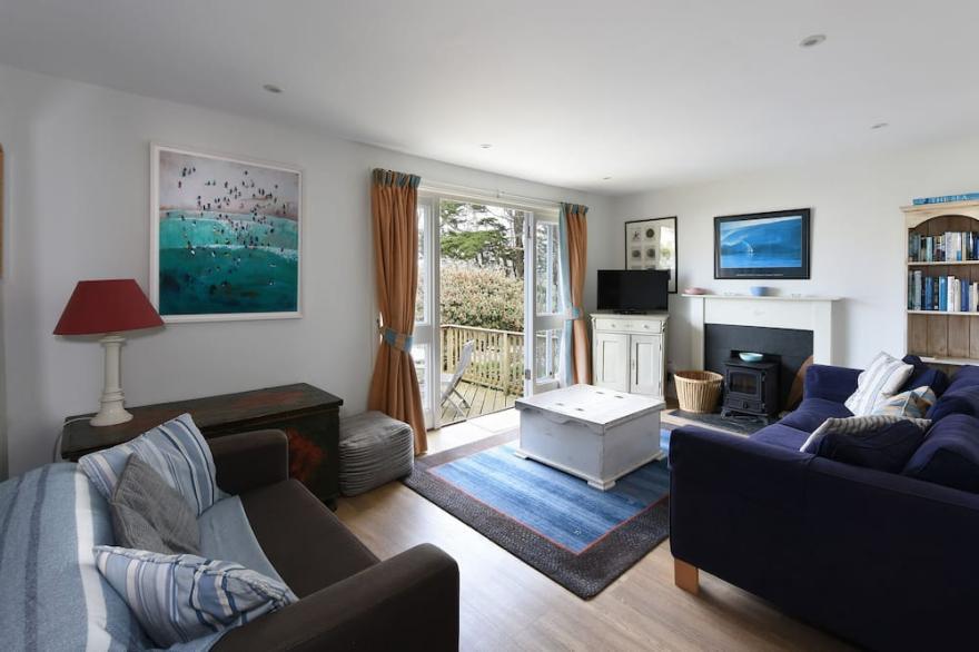 NORTHERN LIGHTS, family friendly, country holiday cottage in Polzeath