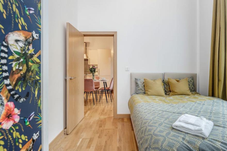 ✪  Luxurious 3 Bed Flat✪ Dagenham ✪ London