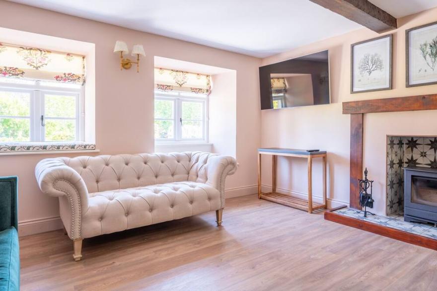 CUNSEY MILL HOUSE, pet friendly, with pool in Hawkshead