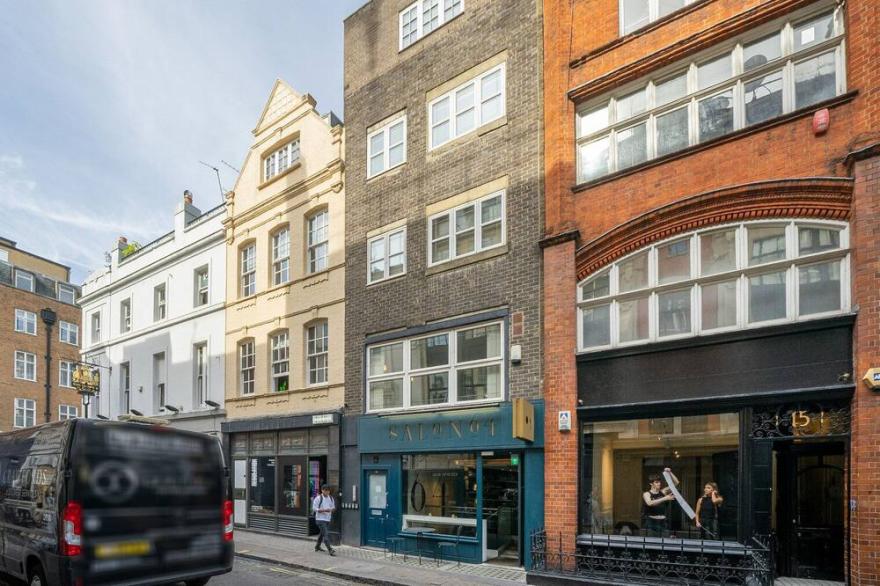 Spacious 1BR Soho Apartment, nr. Leicester Square Station, by Blueground