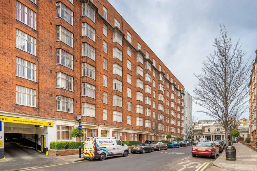 ALTIDO Spacious 2-bed flat near Notting Hill