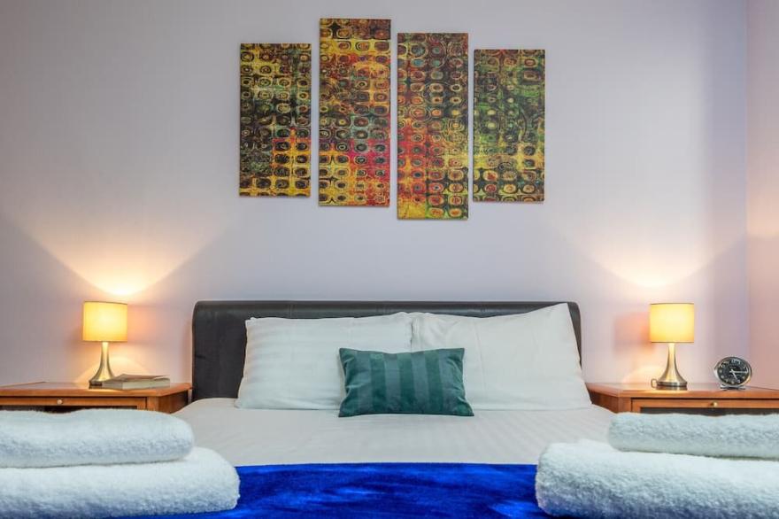 ALTIDO Spacious 2-bed flat near Notting Hill