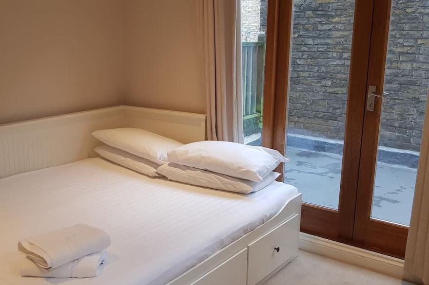One Bed Room Apartment