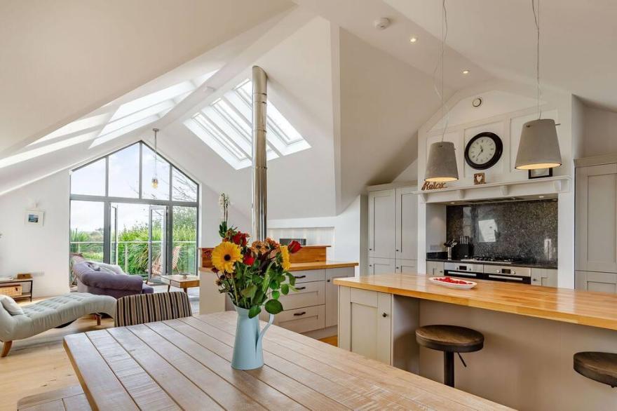 4 bedroom accommodation in St Mawes