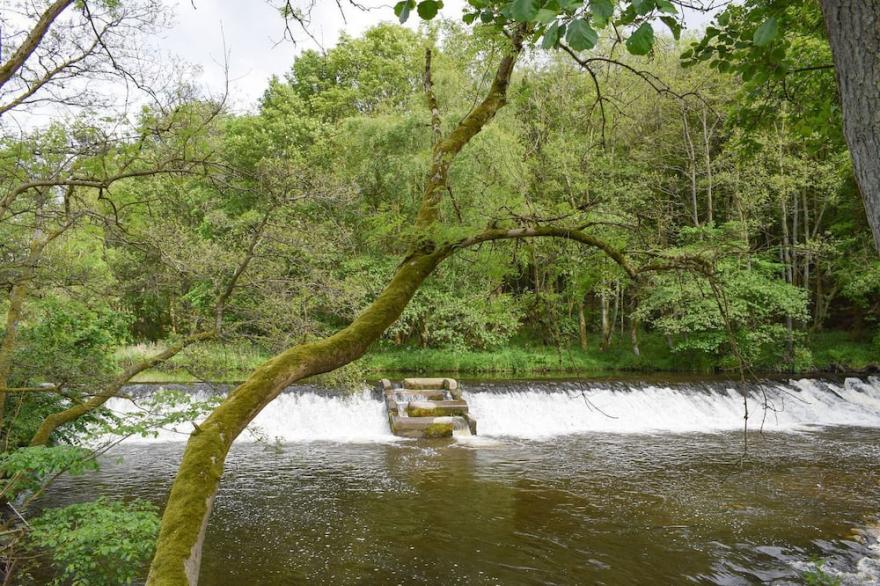 2 bedroom accommodation in Dollar, near Stirling