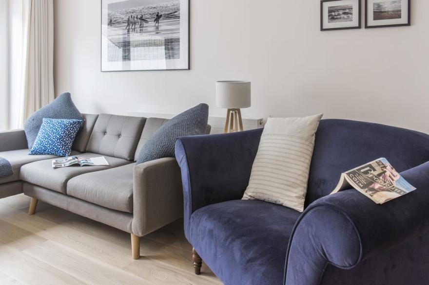 OCEAN HEIGHTS, family friendly, country holiday cottage in Newquay