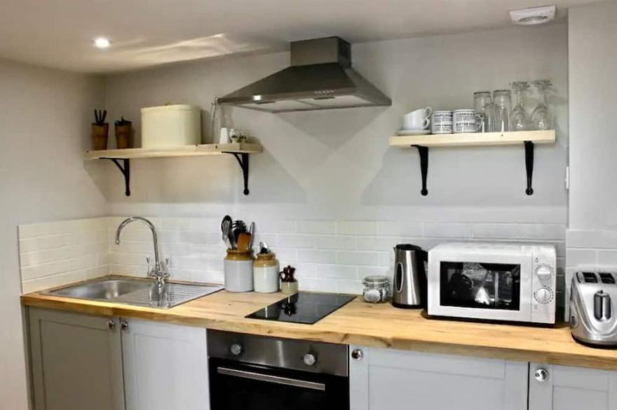 A beautiful luxury apartment 2.5 miles from Fowey - Dog friendly.
