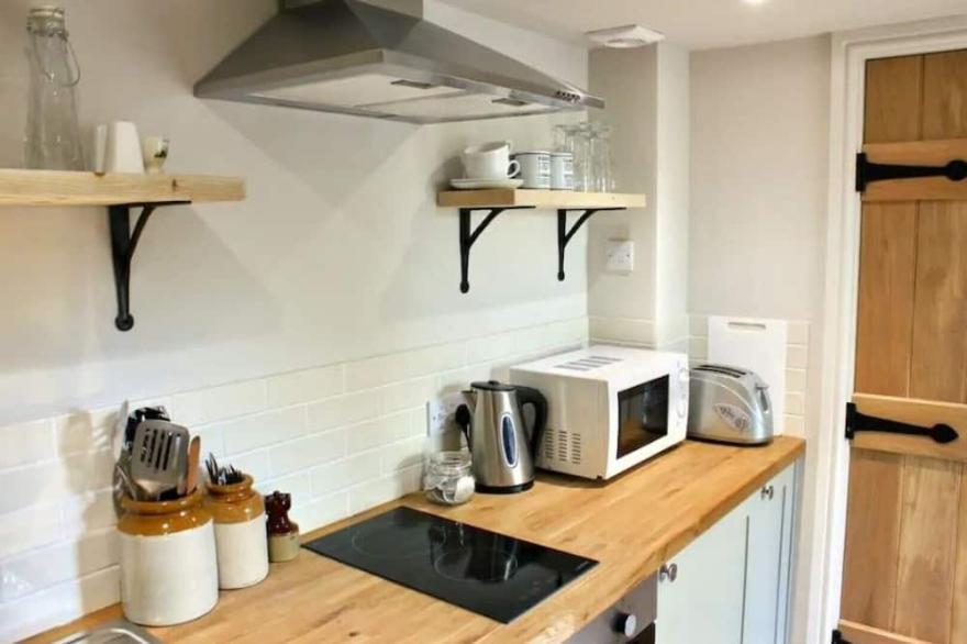 A beautiful luxury apartment 2.5 miles from Fowey - Dog friendly.