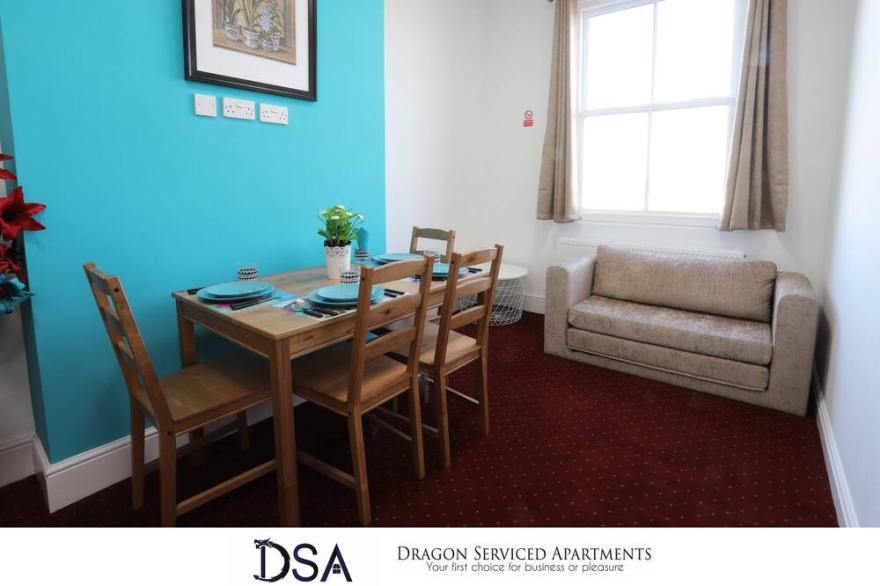 Birmingham Central Station Apartment (Flat 5)