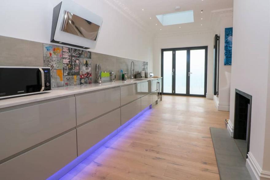 CLIFFHANGER, family friendly, luxury holiday cottage in Hastings