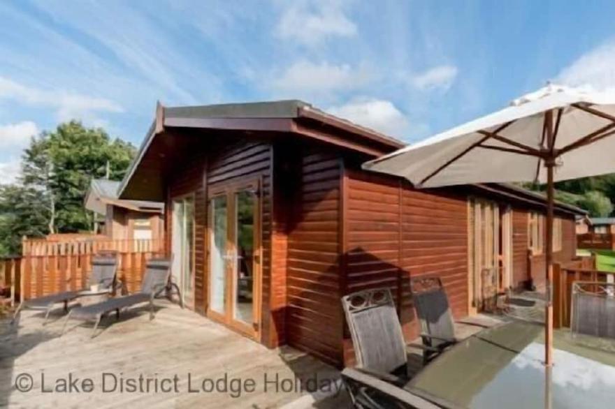 HORSESHOE LODGE, family friendly, with a garden in Windermere