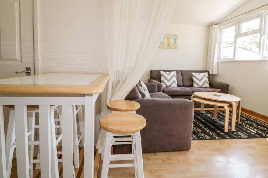224 ATLANTIC BAYS, family friendly, with a garden in St Merryn