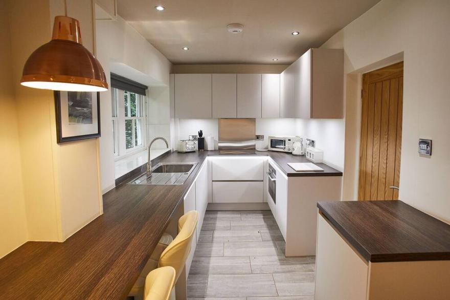 Host & Stay | Bumblebee Cottage