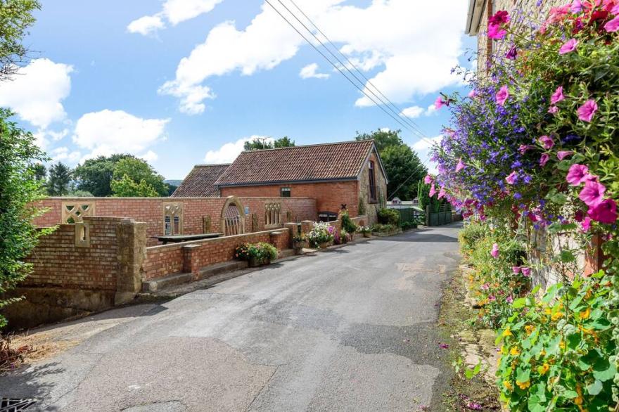 Chapel Cottage -  a  mkt - marketing that sleeps 4 guests  in 2 bedrooms