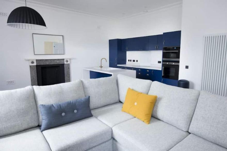 A lews castle that sleeps 6 guests  in 3 bedrooms