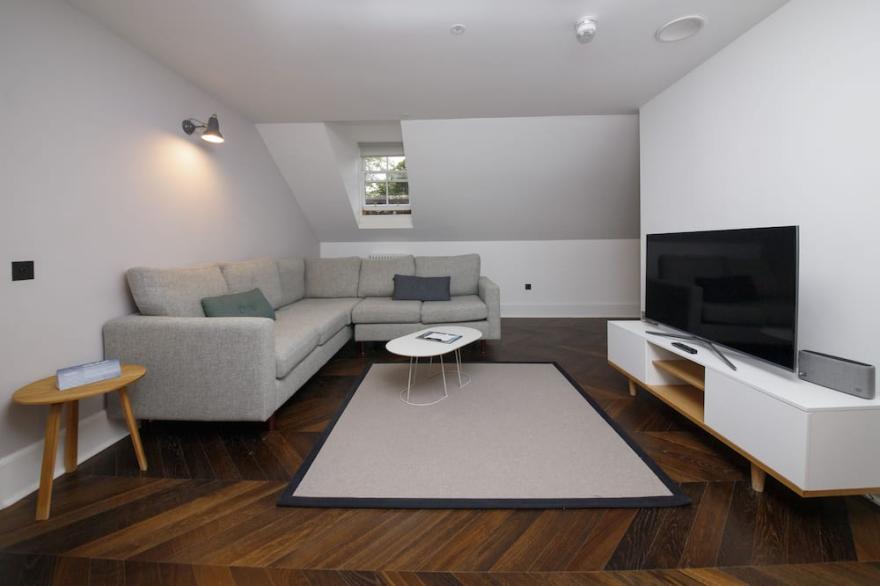 A lews castle that sleeps 4 guests  in 2 bedrooms
