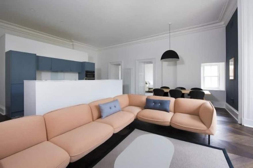 A lews castle that sleeps 6 guests  in 3 bedrooms