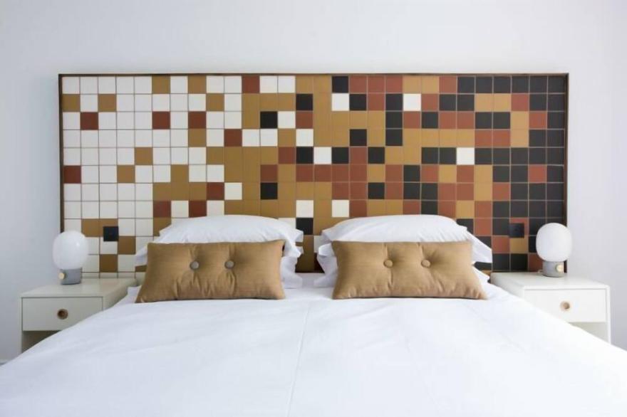 Calanais (Standard Bedroom)  -  a lews castle that sleeps 2 guests  in 1 bedroom