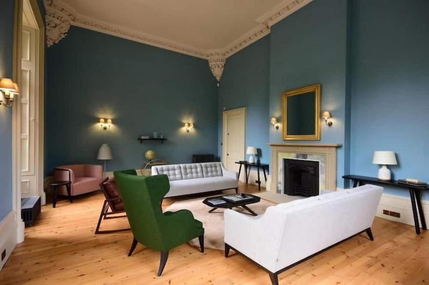 A lews castle that sleeps 4 guests  in 2 bedrooms
