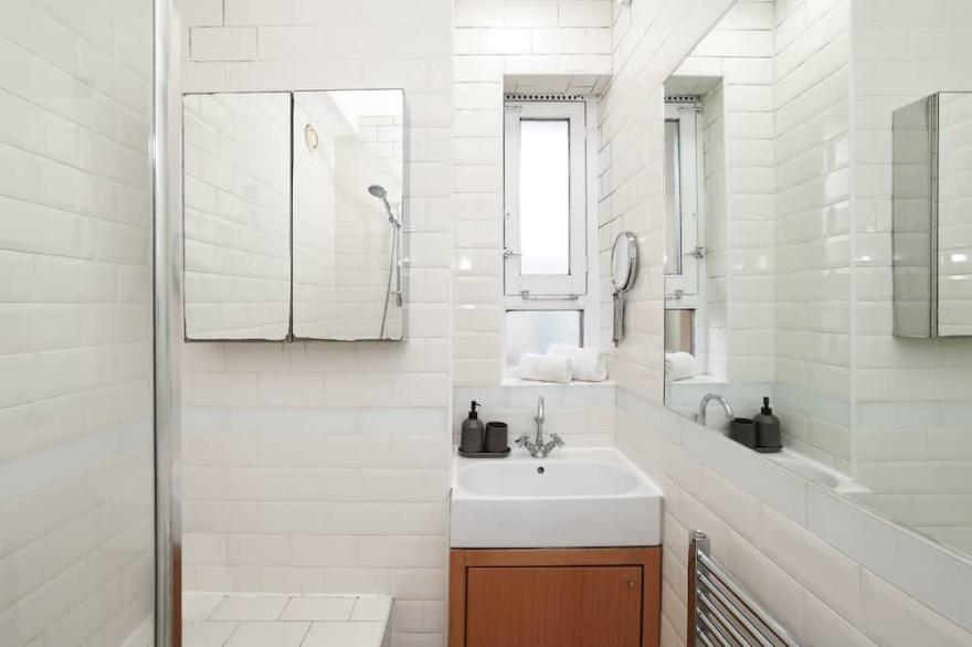 3BDR Central London apt with balcony