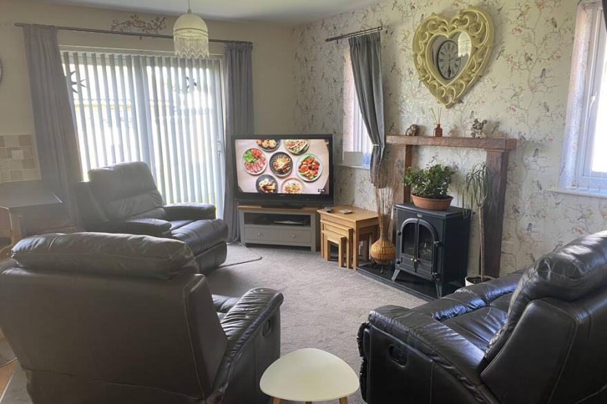 Detached 2 bed bungalow sleeps 4 near Bridlington