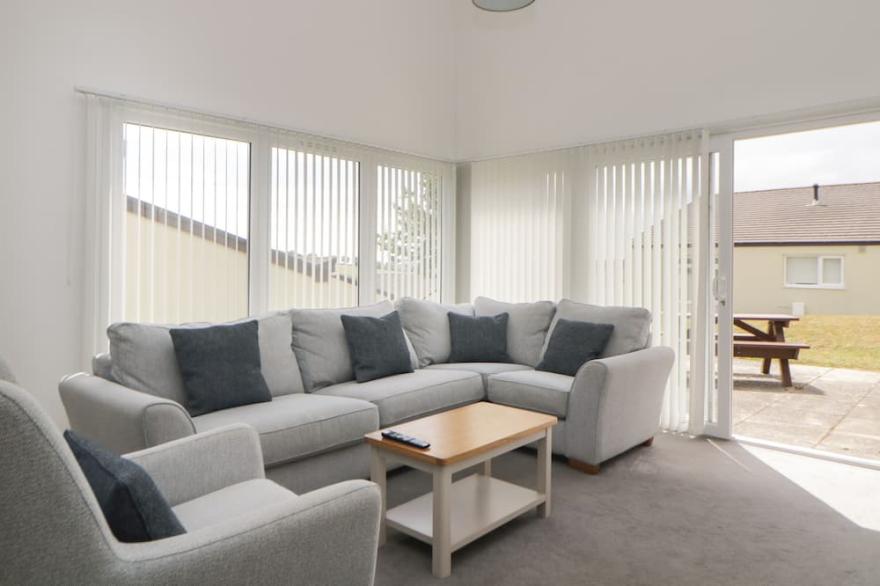 HARCOMBE HOUSE BUNGALOW 11, family friendly, with pool in Chudleigh