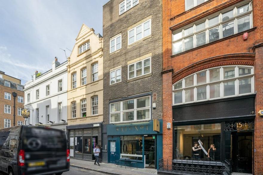 Spacious 1BR Soho Apartment, nr. Leicester Square Station, by Blueground