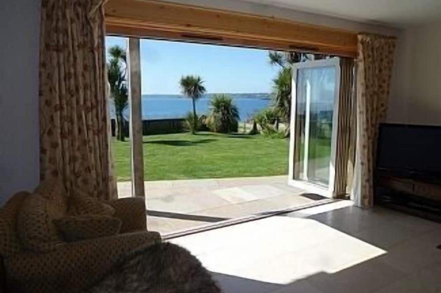 BayLodgeFalmouth: Beautiful, Luxury Beachfront Holiday Home In Falmouth, England