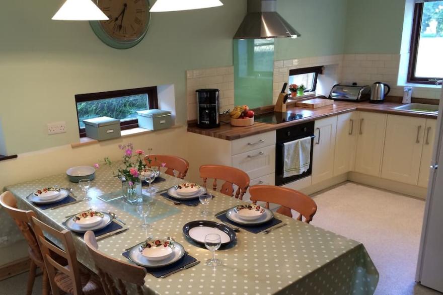 Single storey architect designed property in peaceful Yorkshire village