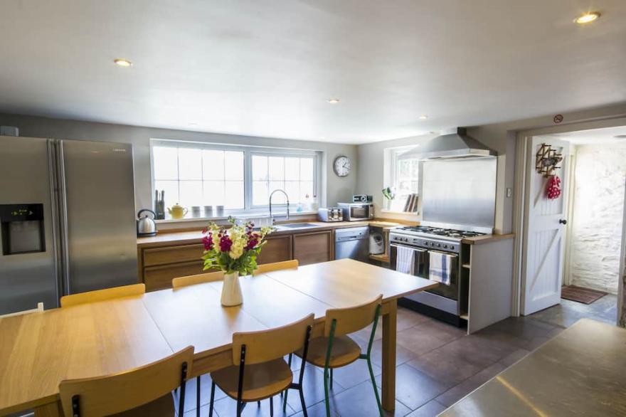 Large Holiday Cottage in Kingsand, Cornwall