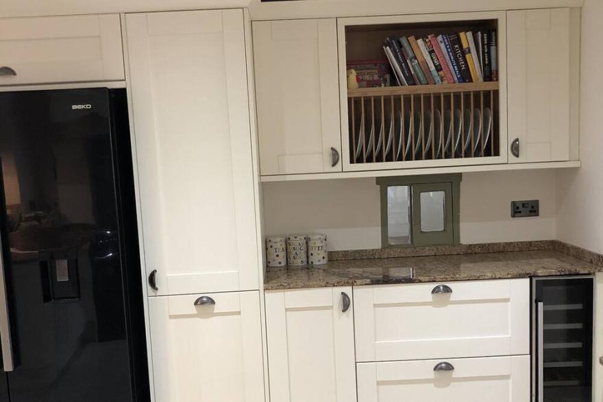 Luxury 4 Bedroom Holiday Cottage In East Yorkshire Between Beverley & Hornsea