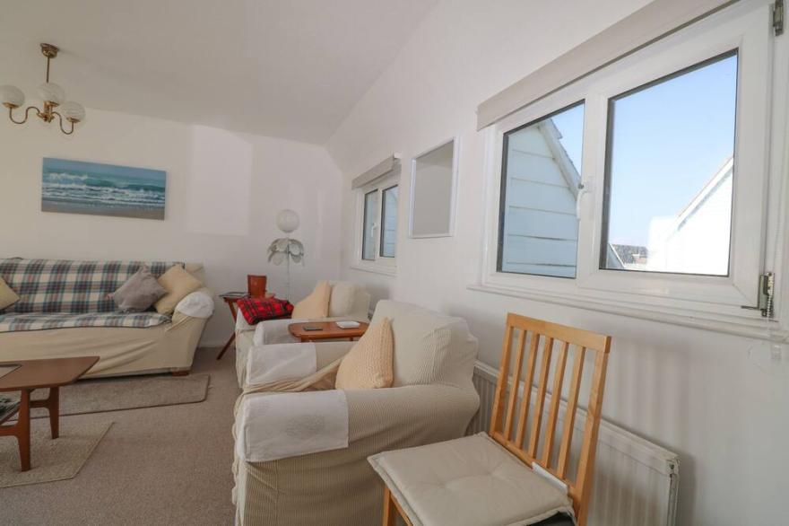 BELLA VISTA, character holiday cottage in Selsey, West Sussex