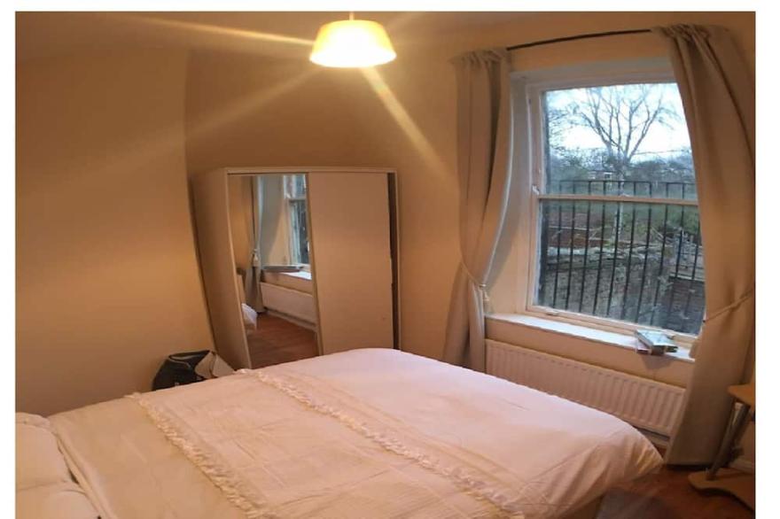 A 4 bed apartment in Newcastle city
