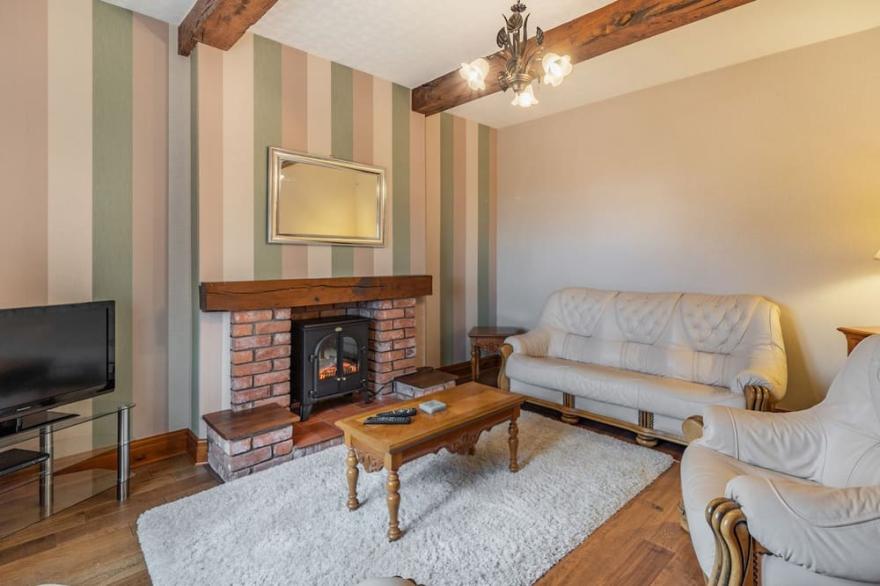 5 bedroom accommodation in Poulton-le-Fylde