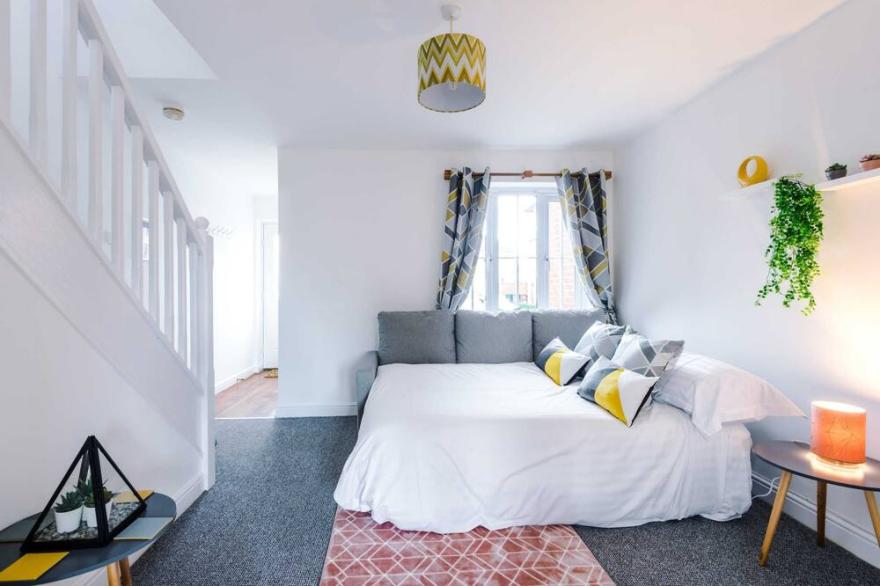 Lime Vale House - Lavender Stays; 5 Guests, Wi-Fi