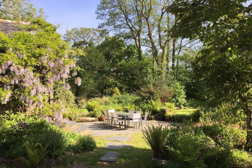 Willow Mill - Spacious idyllic mill near Port Isaac set in peaceful gardens