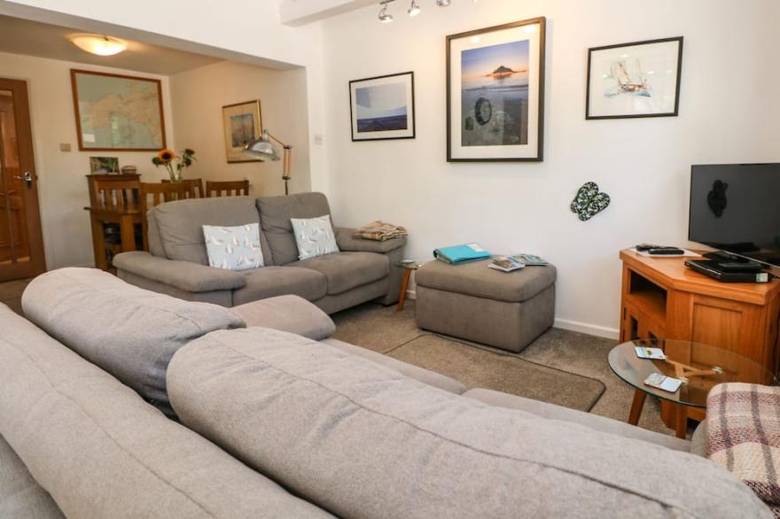 LITTLE WESTWARDS, pet friendly, with a garden in Goldsithney