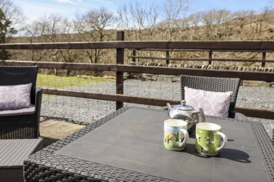 Grade ll listed cottage in Snowdonia National Park, in the village of Llanbedr