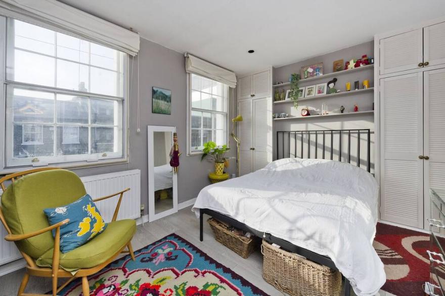 Shepherd’s Bush Hideaway, by Veeve
