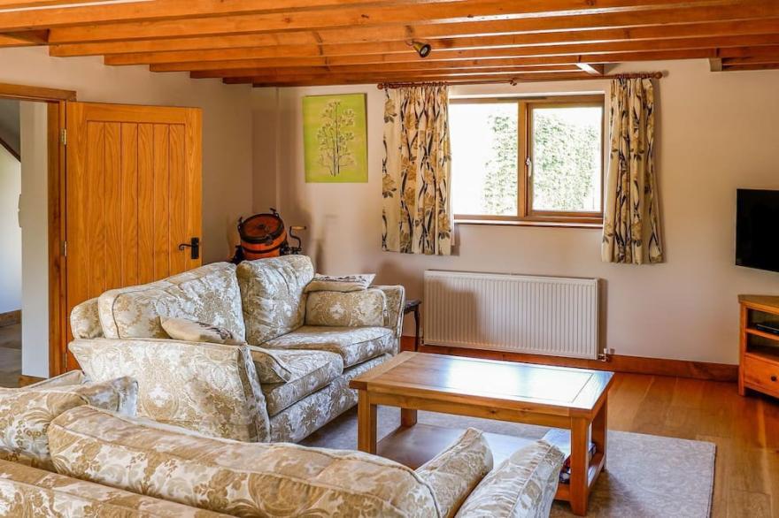 2 bedroom accommodation in Anslow, near Burton upon Trent
