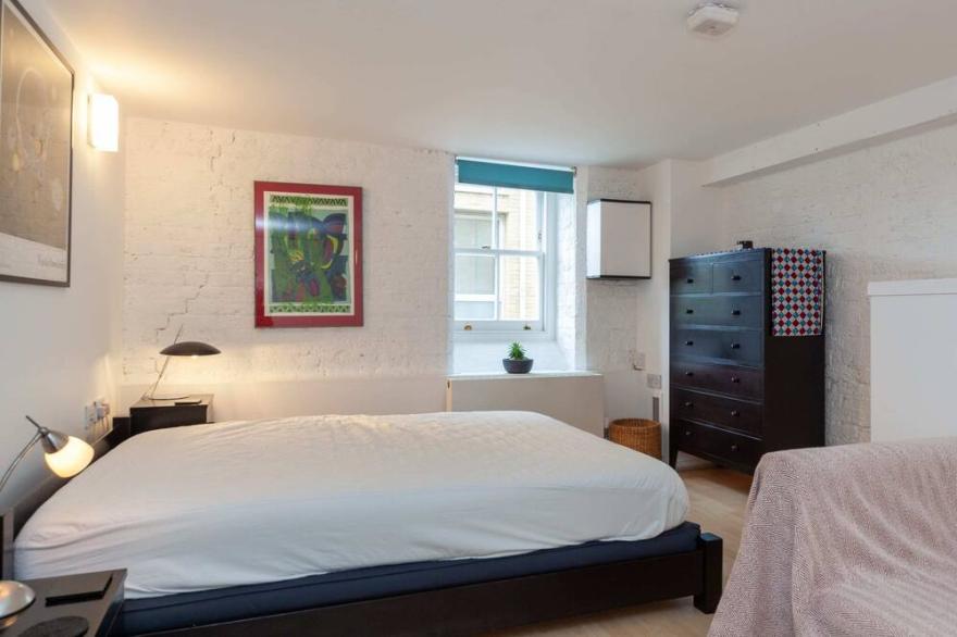 Charming 1 Bedroom Apartment in Old Schoolhouse