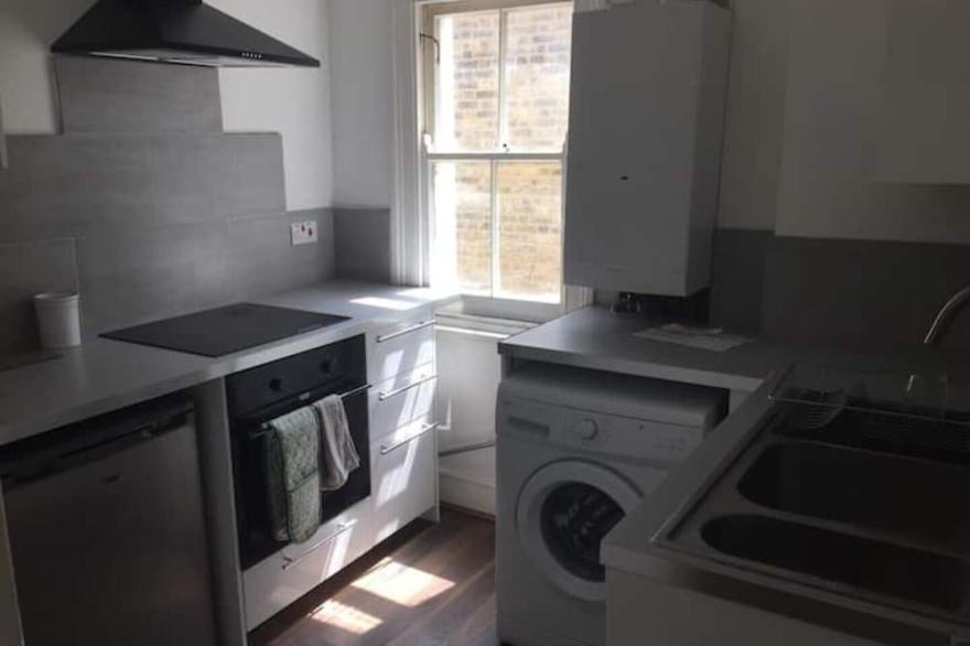 Elegant 3bed Crouchend in style with roof terrace