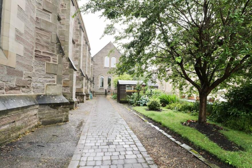 WATERGATE, family friendly, with a garden in Perth