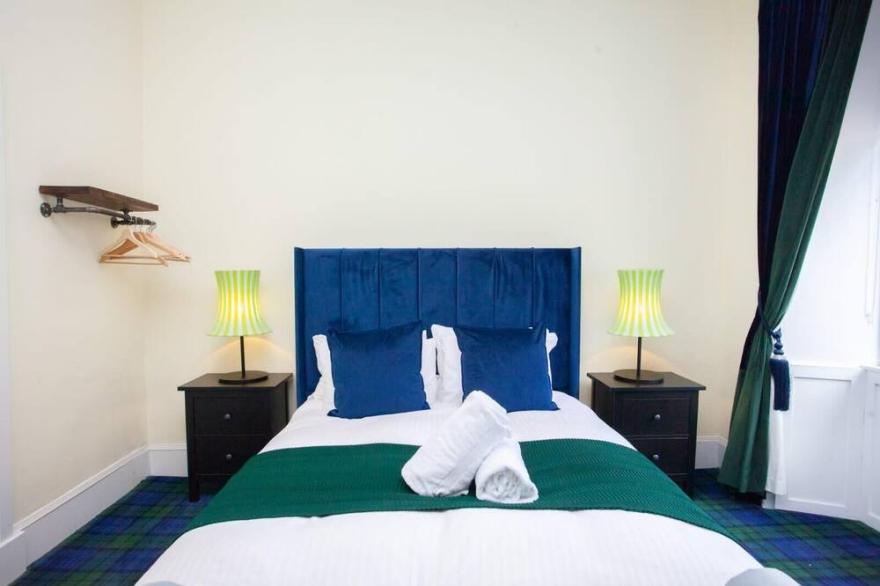Stylish En-suite Bedroom in Very Central Location