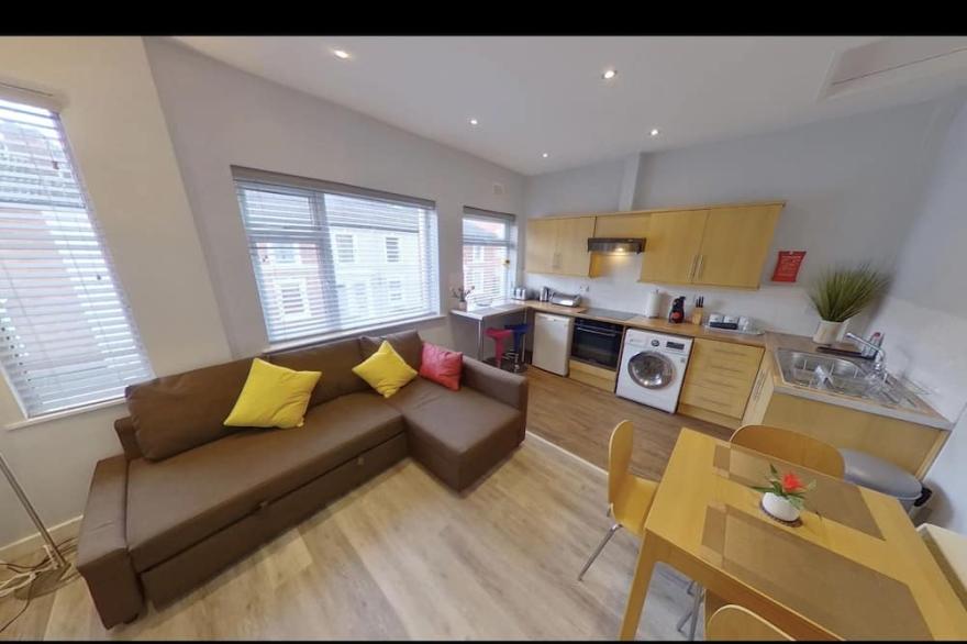 Sunnyside View - 1-bed Apartment
