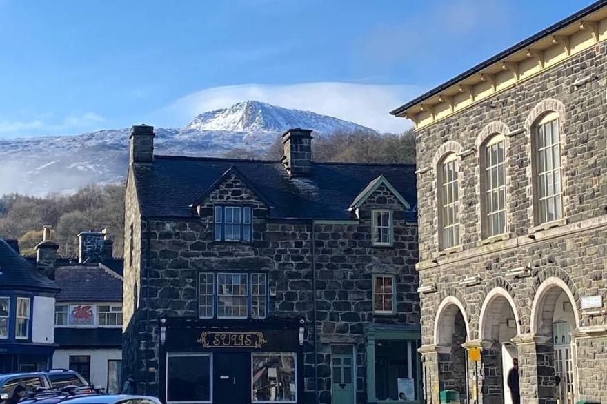 Characterful cottage in heart of Dolgellau