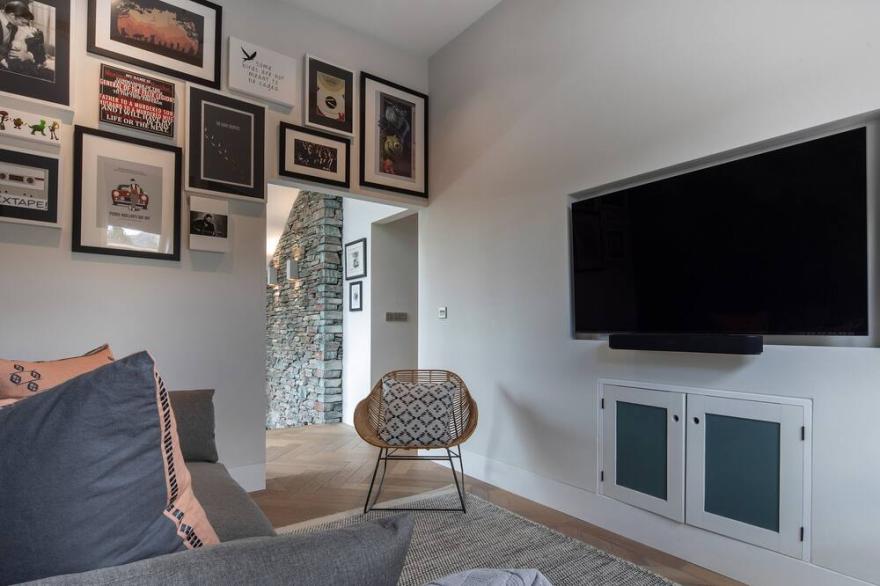 GATESGARTH, pet friendly, luxury holiday cottage in Coniston