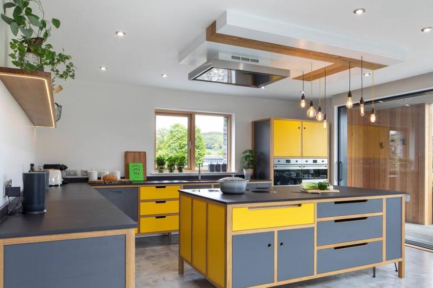 GATESGARTH, pet friendly, luxury holiday cottage in Coniston