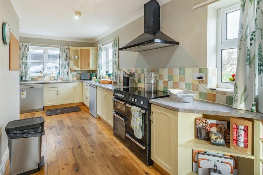 3 bedroom accommodation in Thornholme, near Driffield